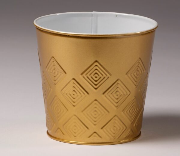 4.5" Gold geometric etched tin.